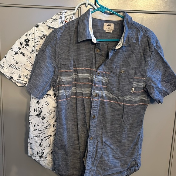 Bundle of 2 men’s medium shirts - Picture 1 of 7